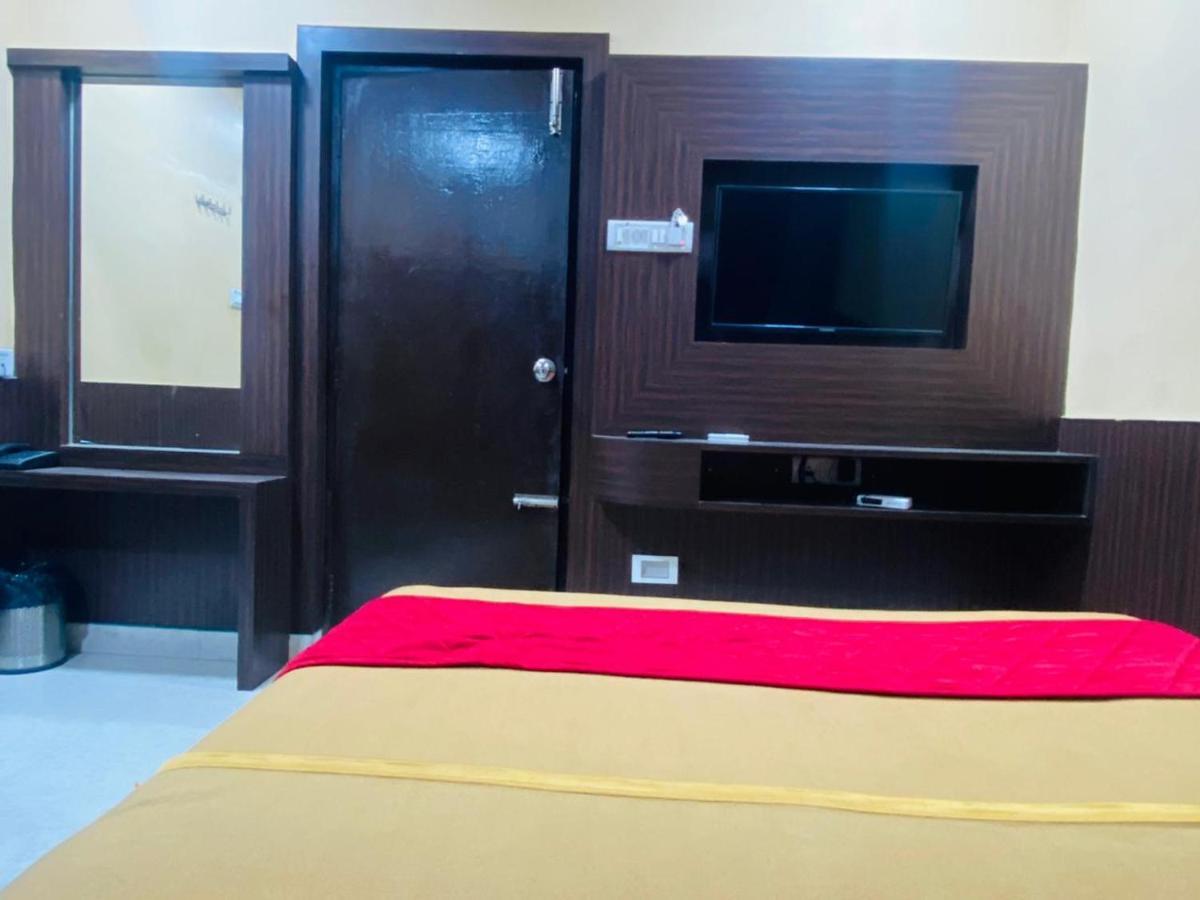 Gsr Residency Hotel Kanchipuram Exterior photo